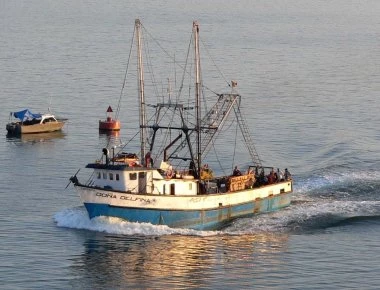 Καρέ-καρέ η «ναυμαχία» ελληνικών και τουρκικών αλιευτικών στο Θρακικό Πέλαγος - «Είναι θέμα χρόνου»